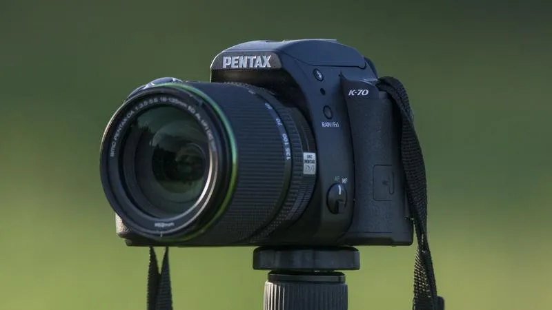 Idealny obiektyw do Pentax K-70 – jak dokonać najlepszego wyboru?