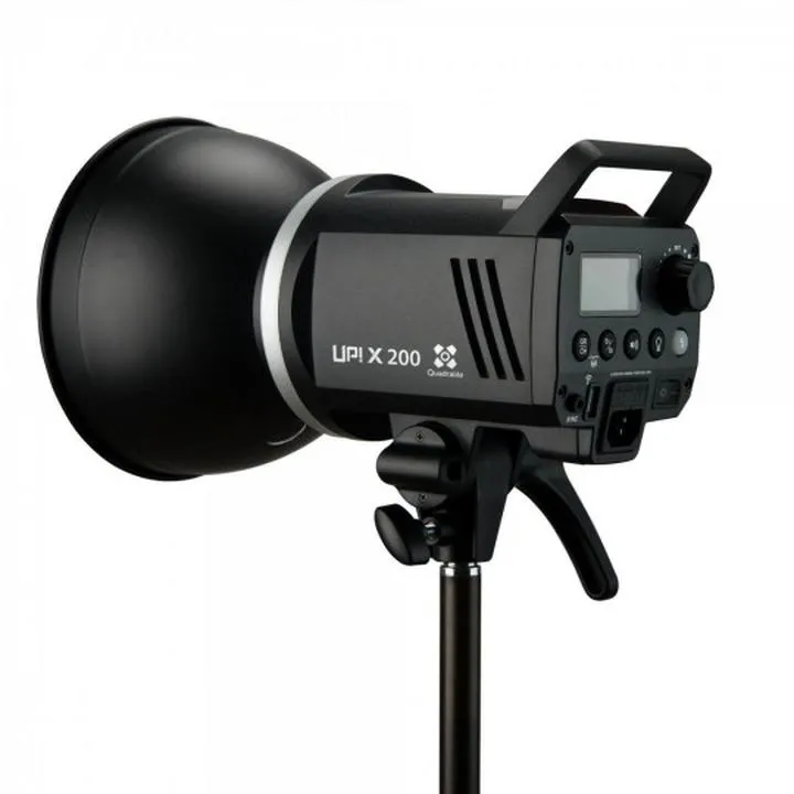 Sztuka używania lampy błyskowej na weselu: unikaj najczęstszych błędów w fotografii